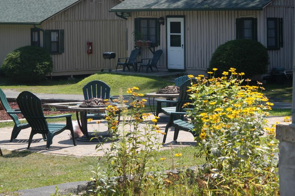Hotel Lincoln Log Colony à Lac George Extérieur photo