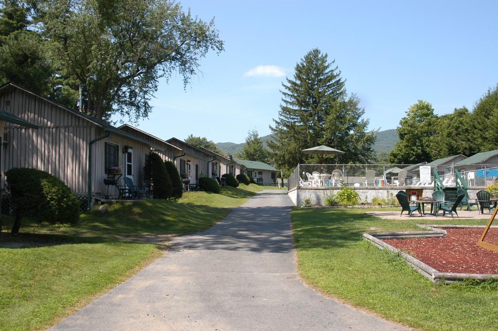 Hotel Lincoln Log Colony à Lac George Extérieur photo