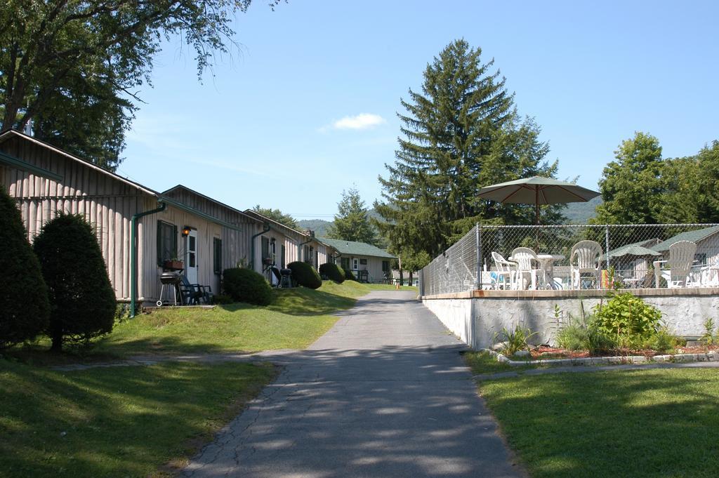Hotel Lincoln Log Colony à Lac George Extérieur photo