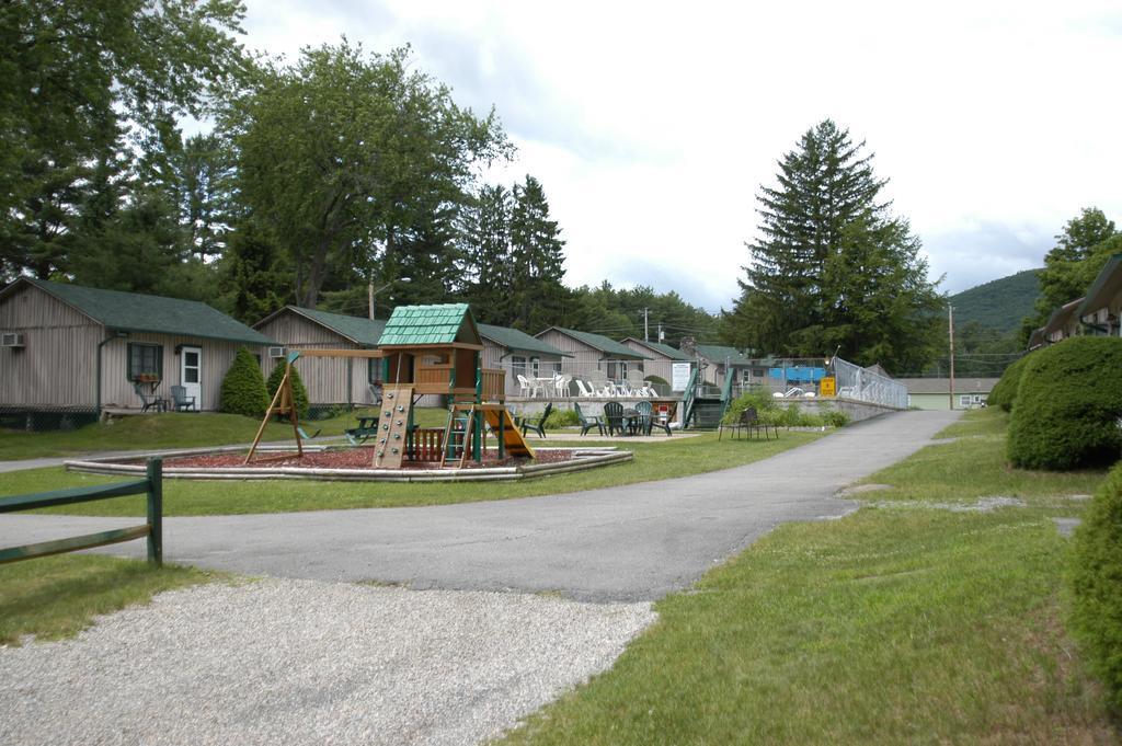 Hotel Lincoln Log Colony à Lac George Extérieur photo