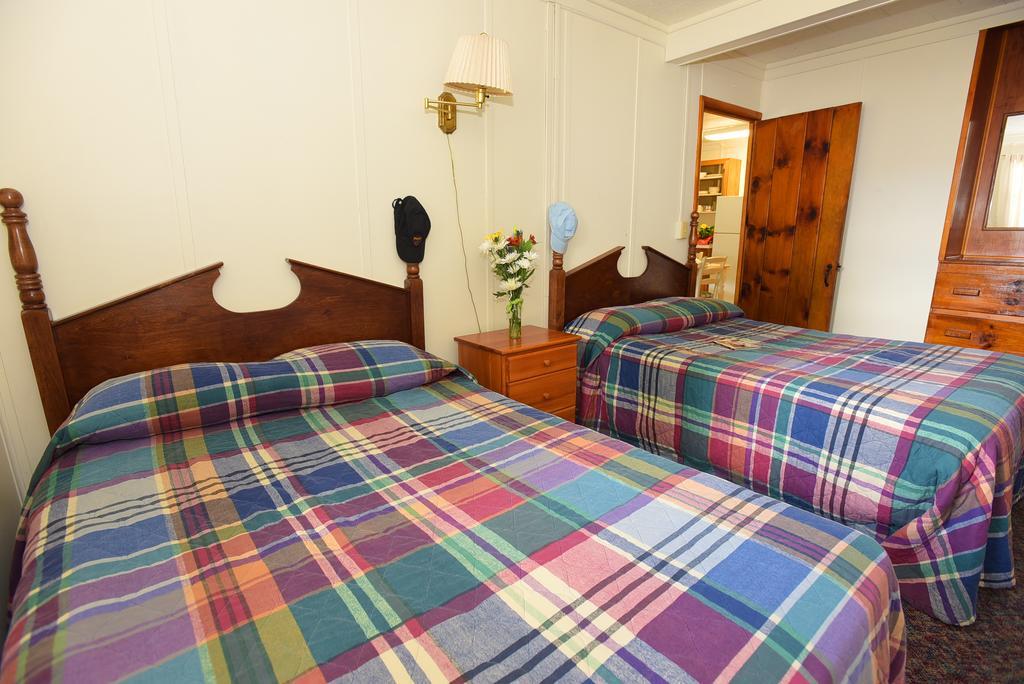 Hotel Lincoln Log Colony à Lac George Extérieur photo
