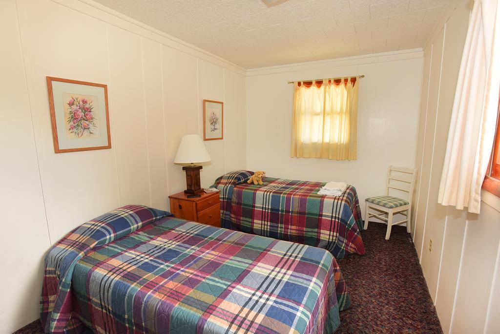 Hotel Lincoln Log Colony à Lac George Extérieur photo