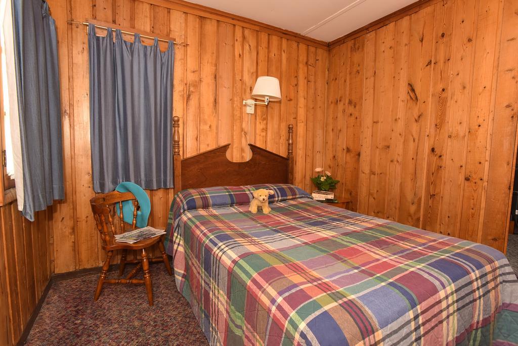 Hotel Lincoln Log Colony à Lac George Extérieur photo