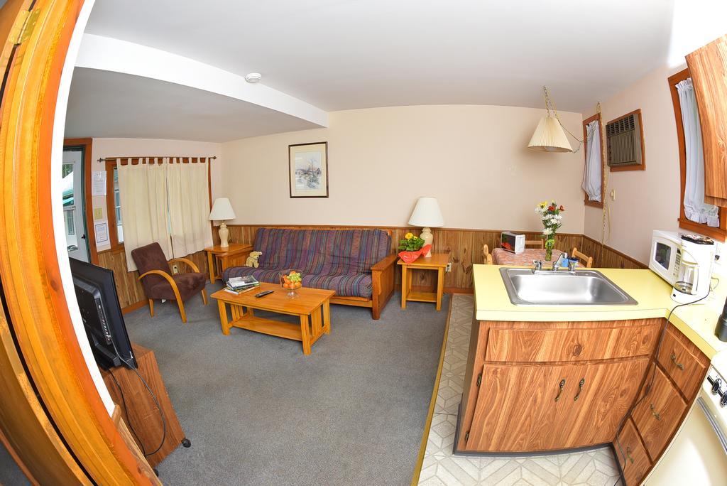 Hotel Lincoln Log Colony à Lac George Extérieur photo