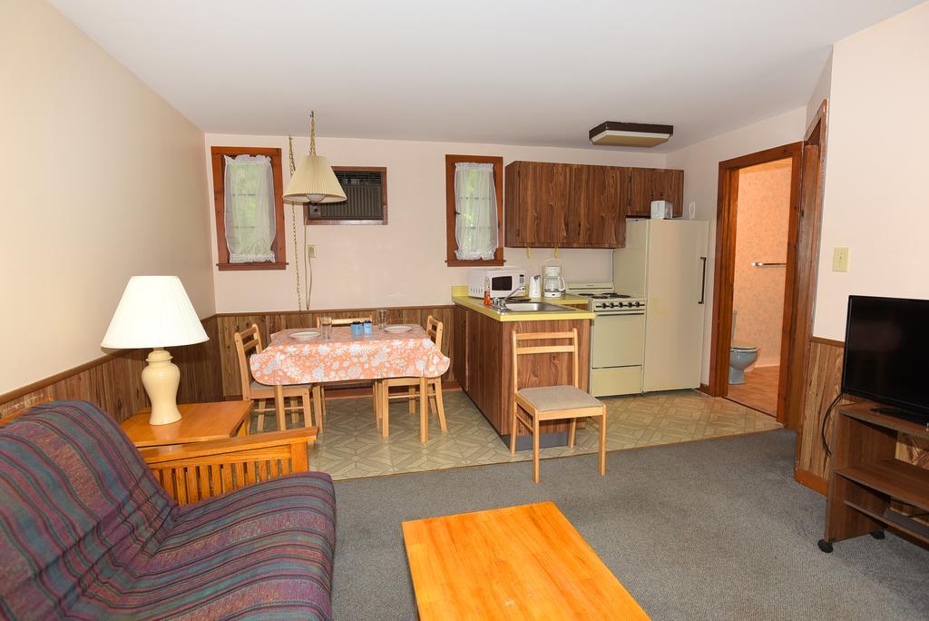 Hotel Lincoln Log Colony à Lac George Extérieur photo